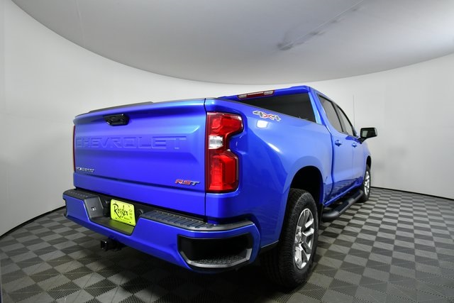 2025 Chevrolet Silverado 1500 RST photo 10