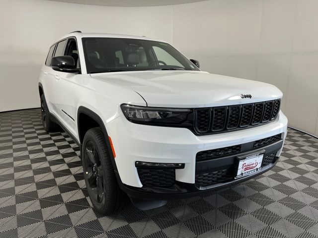 2025 Jeep Grand Cherokee Limited photo 4