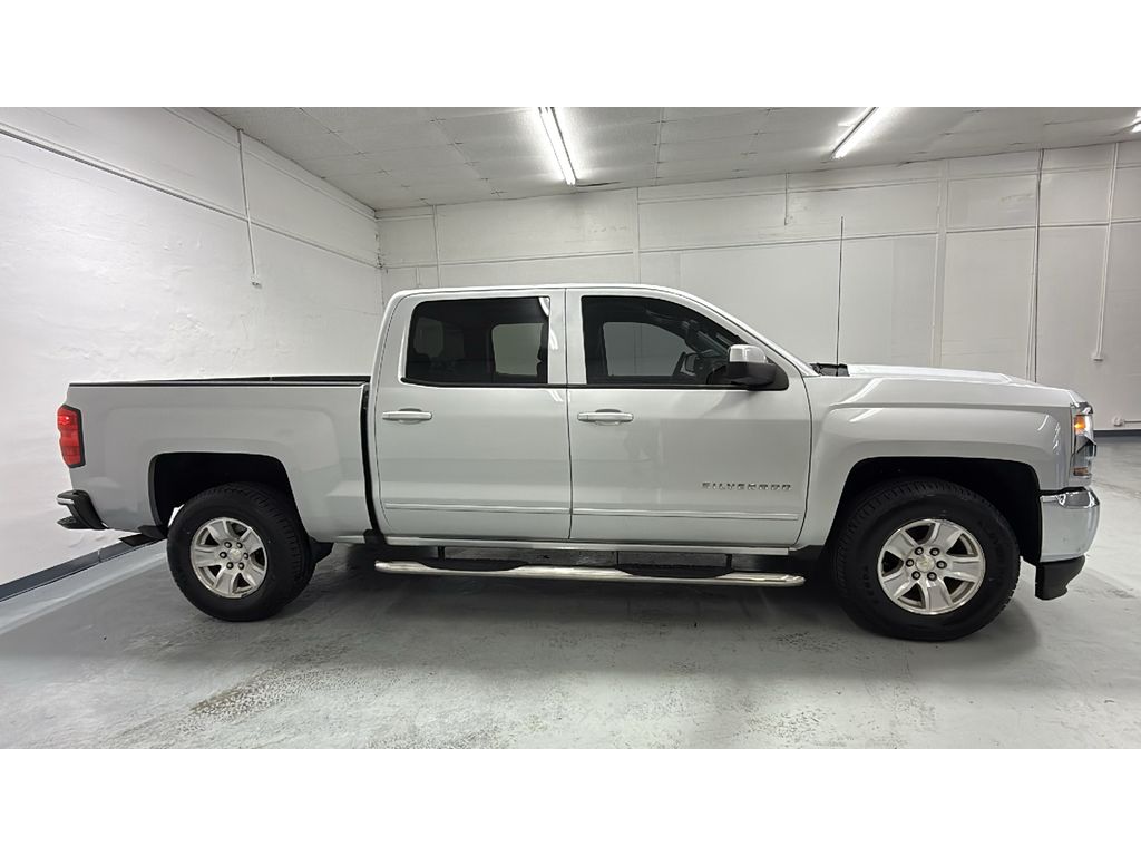 2016 Chevrolet Silverado 1500 LT photo 4