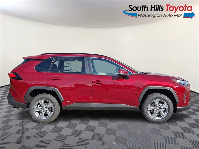 2025 Toyota RAV4 Hybrid XLE photo 5