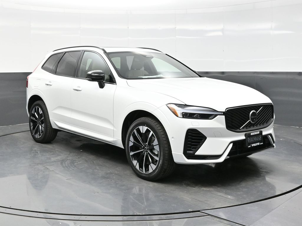 2026 Volvo XC60 Plus's photo