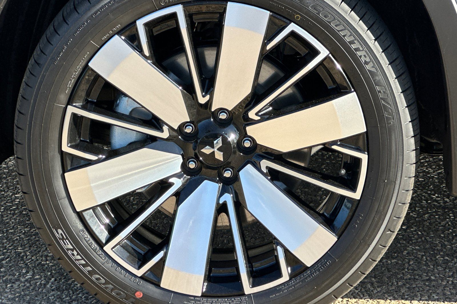 2025 Mitsubishi Outlander SEL photo 26