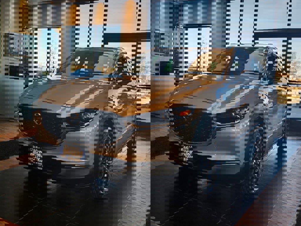 2024 Mazda CX-30 Premium Plus photo 2