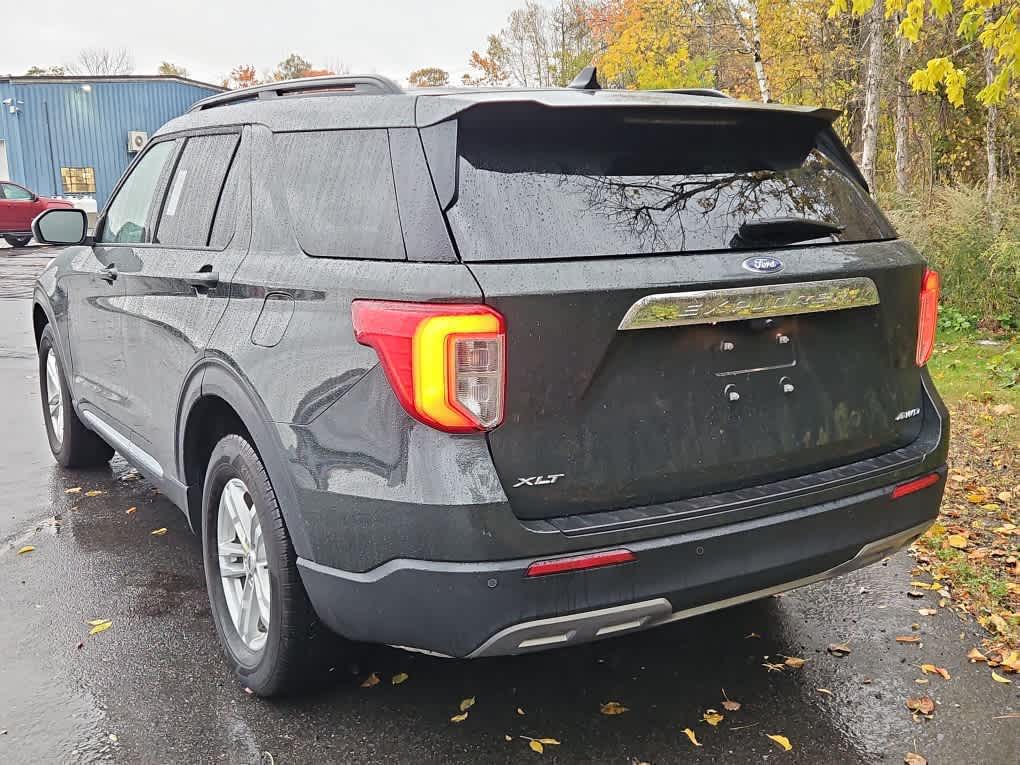 2022 Ford Explorer XLT photo 2