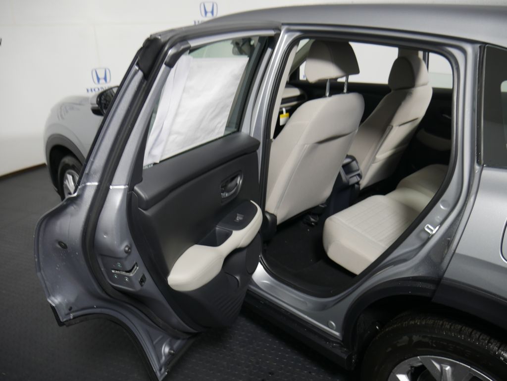 2026 Honda HR-V LX photo 9