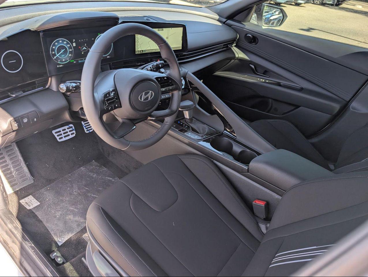 2025 Hyundai Elantra Hybrid SEL Sport photo 9