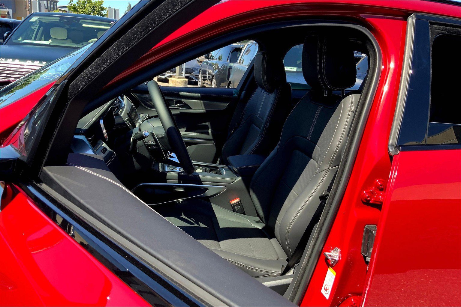 2026 Jaguar F-PACE P250 R-Dynamic S photo 9