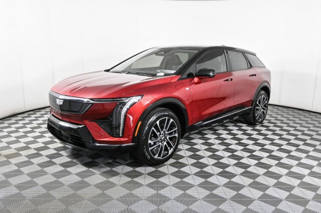 2025 Cadillac OPTIQ Sport 1's photo