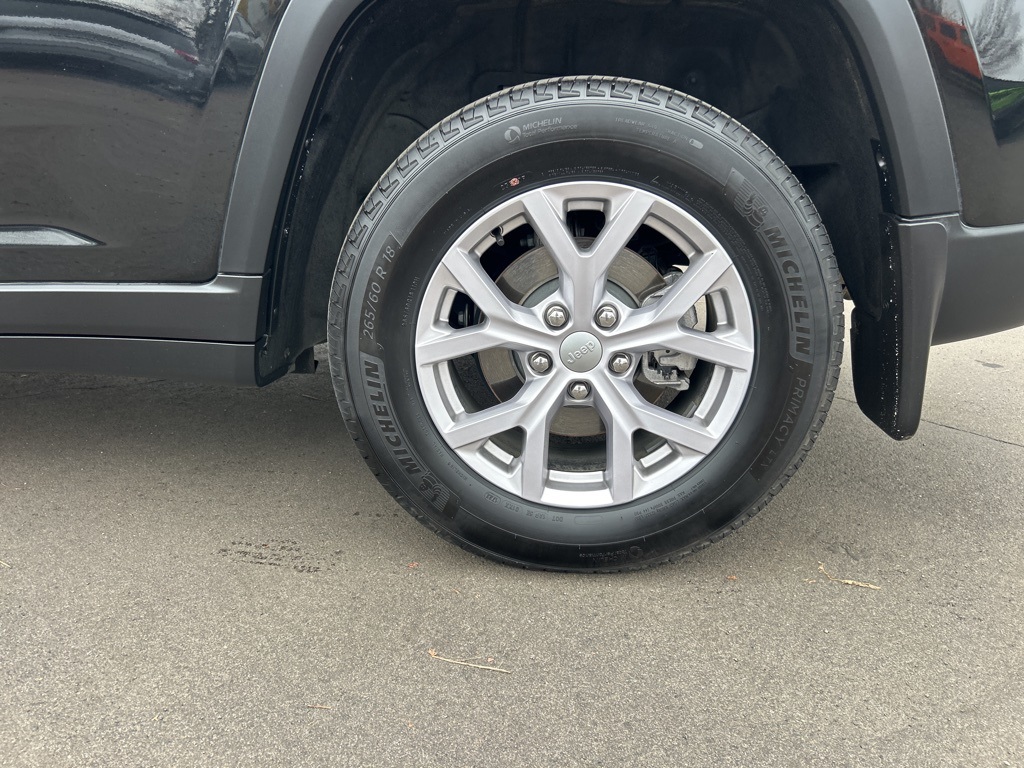 2022 Jeep Grand Cherokee Limited photo 3