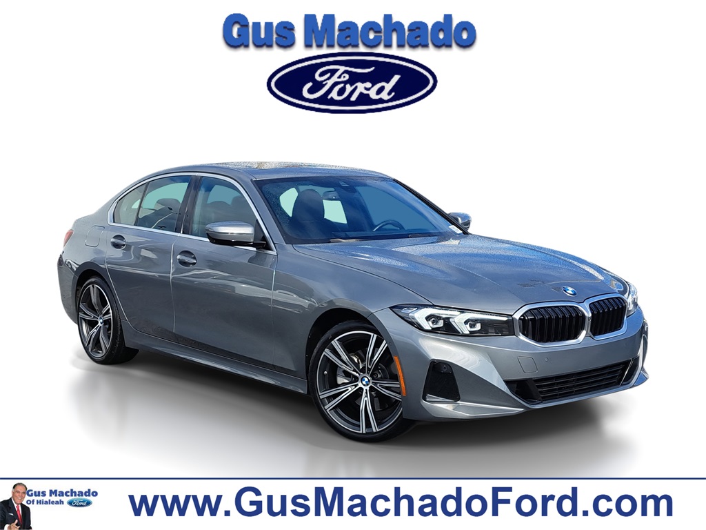 2024 BMW 3 Series 330i's photo