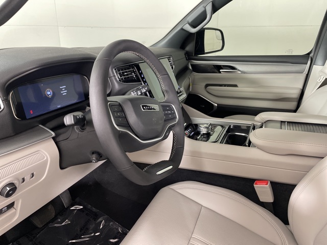 2025 Jeep Wagoneer Series III photo 19