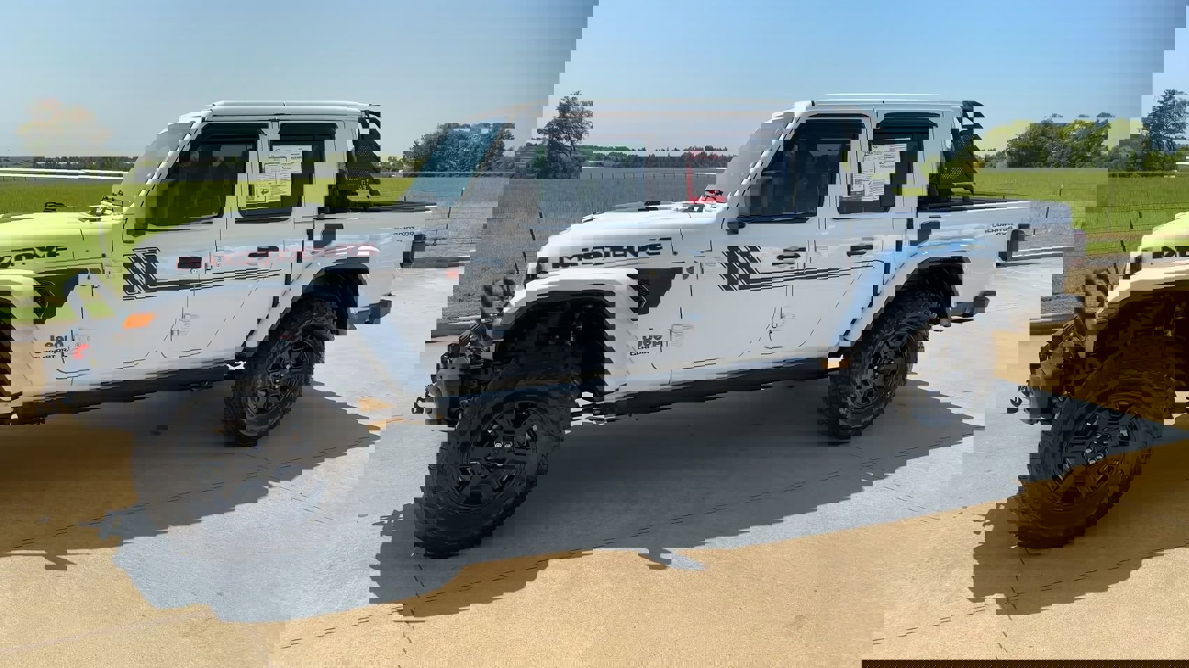 2022 Jeep Gladiator Mojave photo 4
