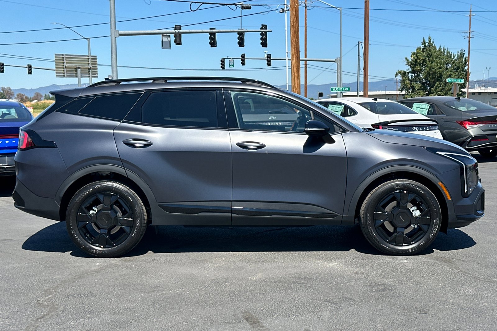 2026 Kia Sportage X-Line photo 2