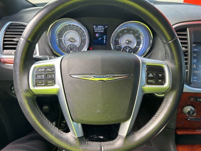 2012 Chrysler 300 Limited photo 16