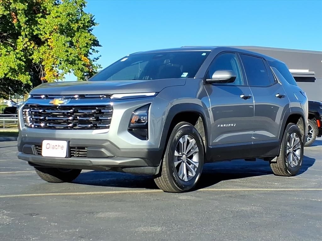 Used 2025 Chevrolet Equinox LT with VIN 3GNAXHEG1SL212746 for sale in Kansas City