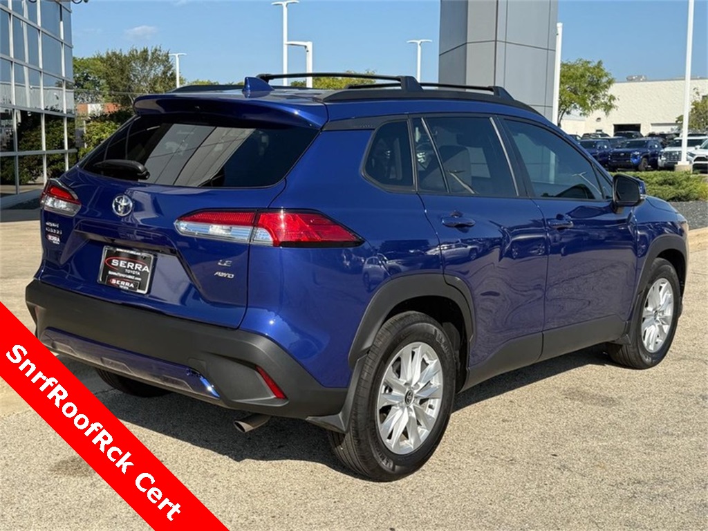 2024 Toyota Corolla Cross LE photo 3