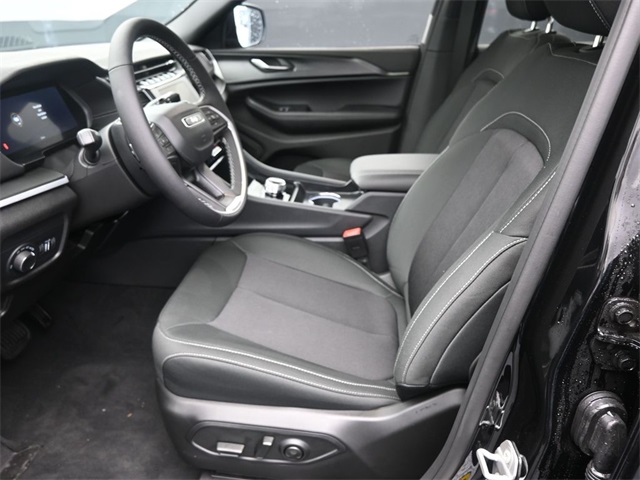2025 Jeep Grand Cherokee L photo 10