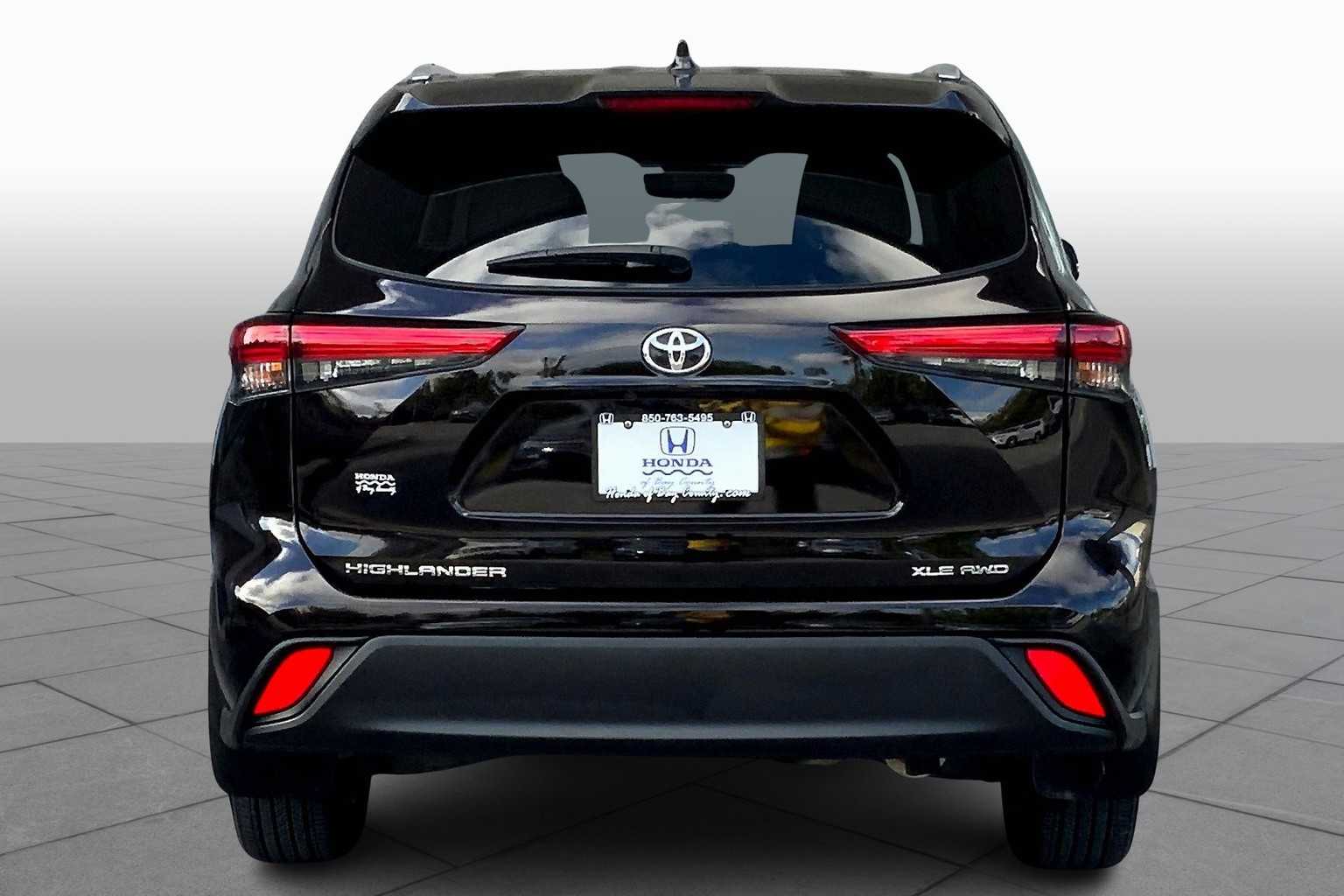 2022 Toyota Highlander XLE photo 4