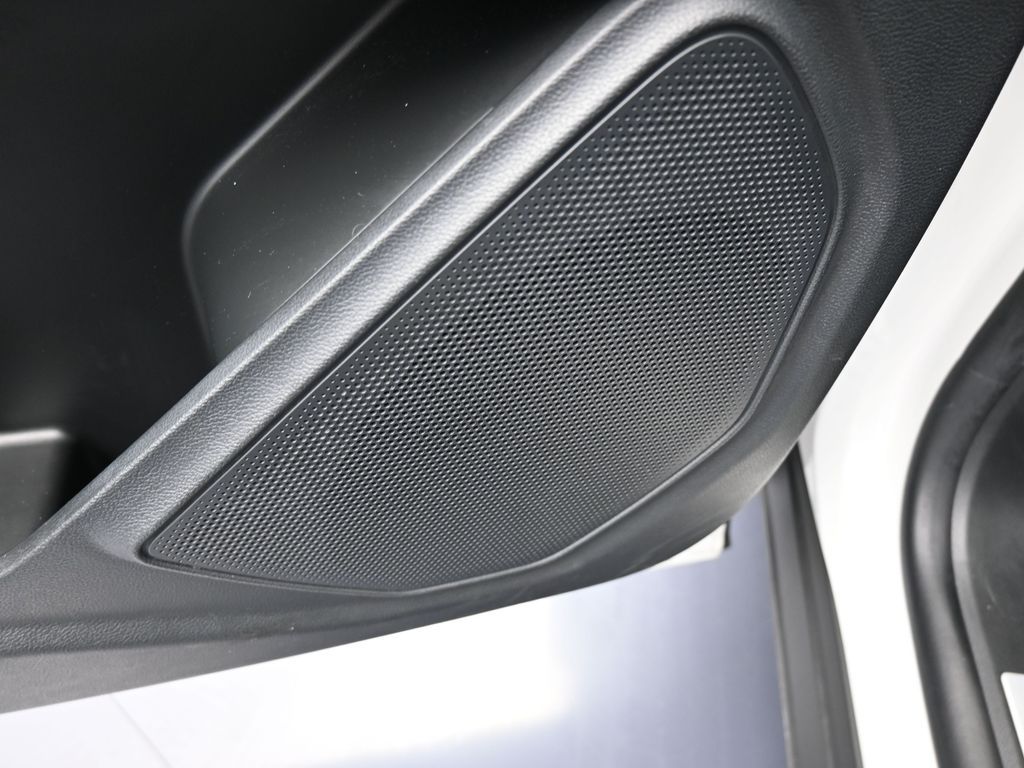 2022 Ford Explorer Limited photo 13