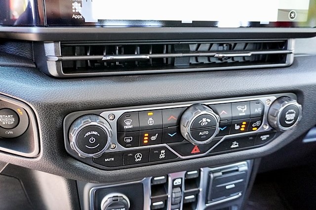 New 2025 Firecracker Red Clear-Coat Exterior Paint Jeep Sport S image 34