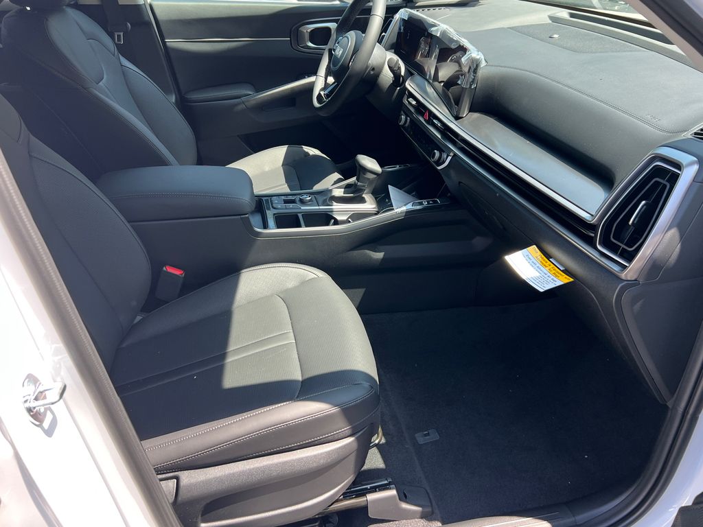 2025 Kia Sorento S photo 10