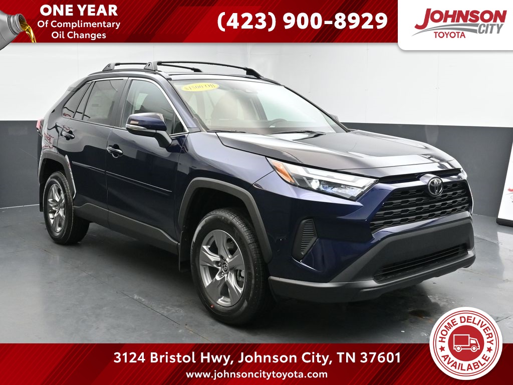 2025 Toyota RAV4 XLE's photo