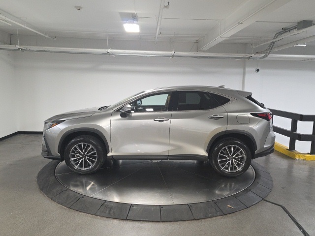 2022 Lexus NX 350 photo 3