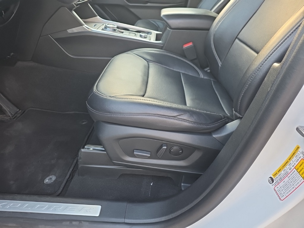 2023 Ford Explorer Limited photo 10
