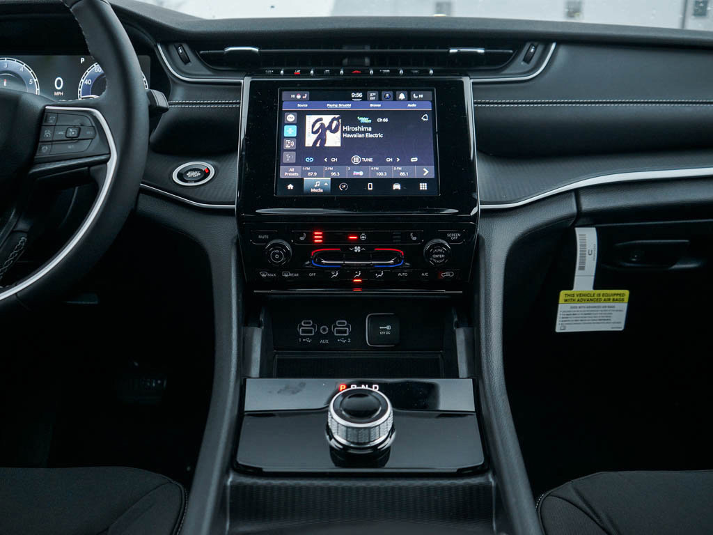 2025 Jeep Grand Cherokee Laredo X photo 15