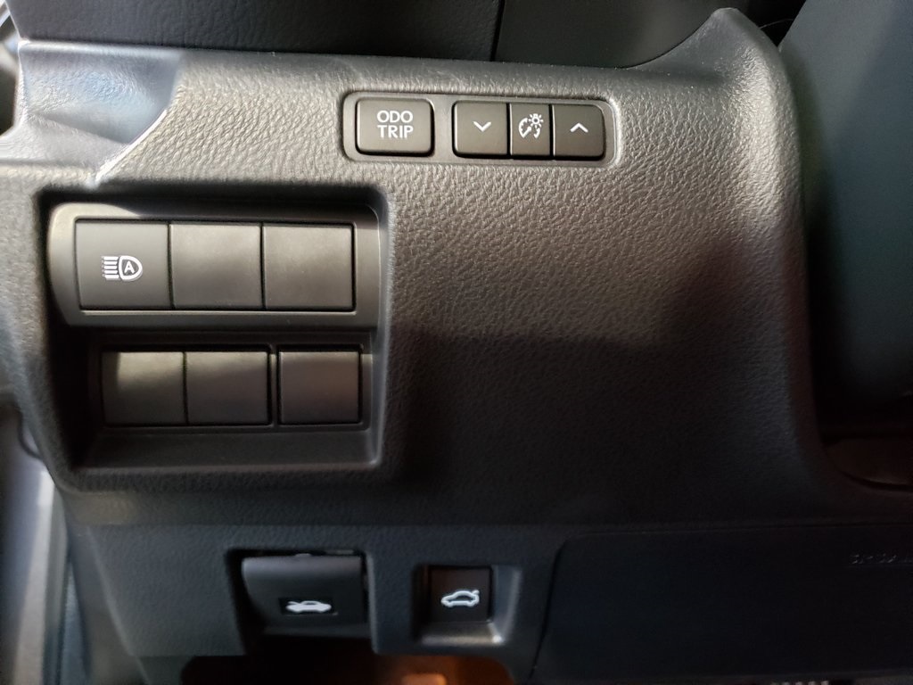 2025 Lexus IS 300 photo 13