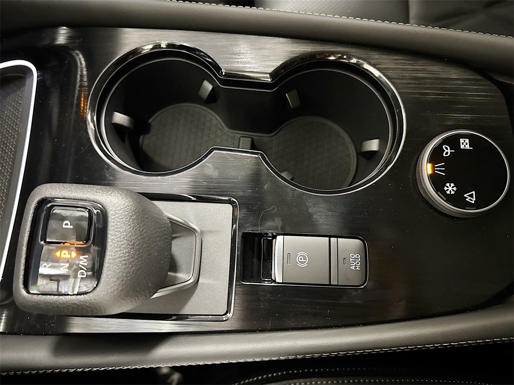 2026 Nissan Rogue Platinum photo 29
