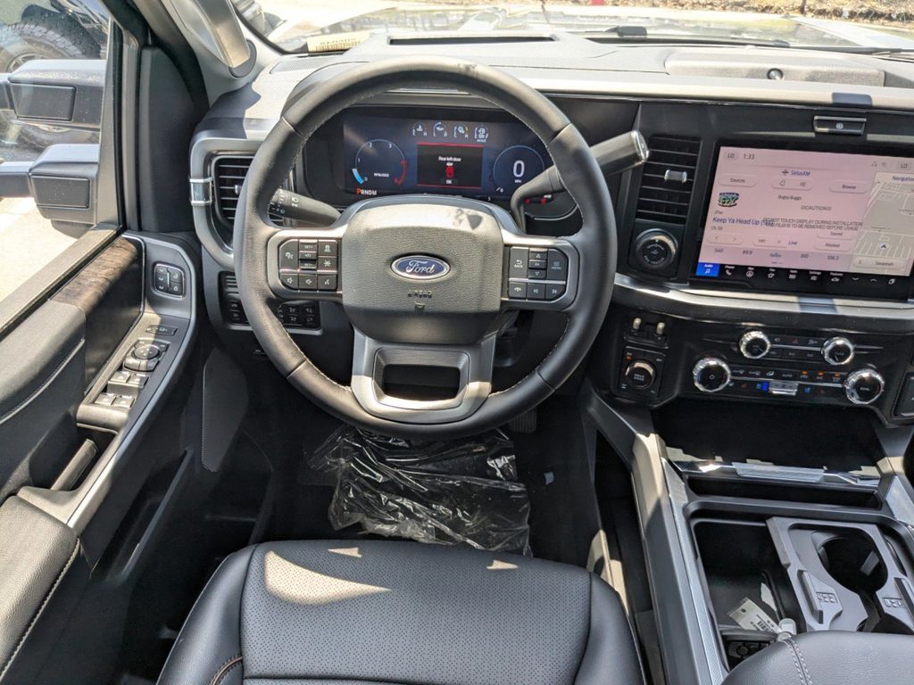 2025 Ford F-250 Lariat photo 17