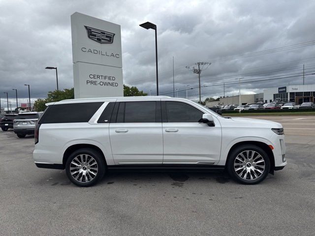 2021 Cadillac Escalade ESV Premium Luxury photo 4