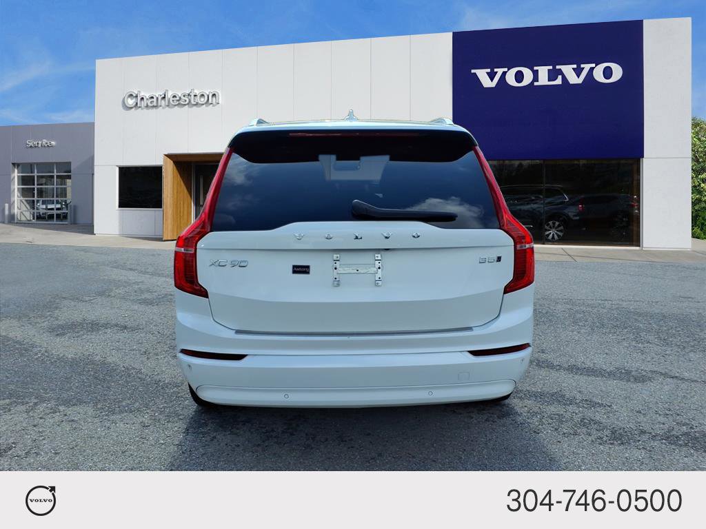 2023 Volvo XC90 Core photo 4