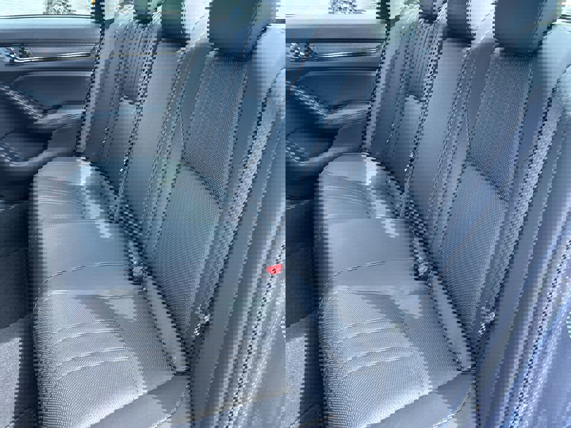 2020 Honda Accord Touring photo 23