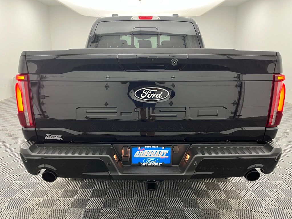 2025 Ford F-150 Lariat photo 12