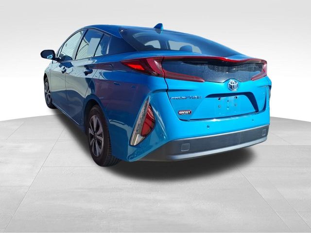 2017 Toyota Prius Prime Advanced photo 4