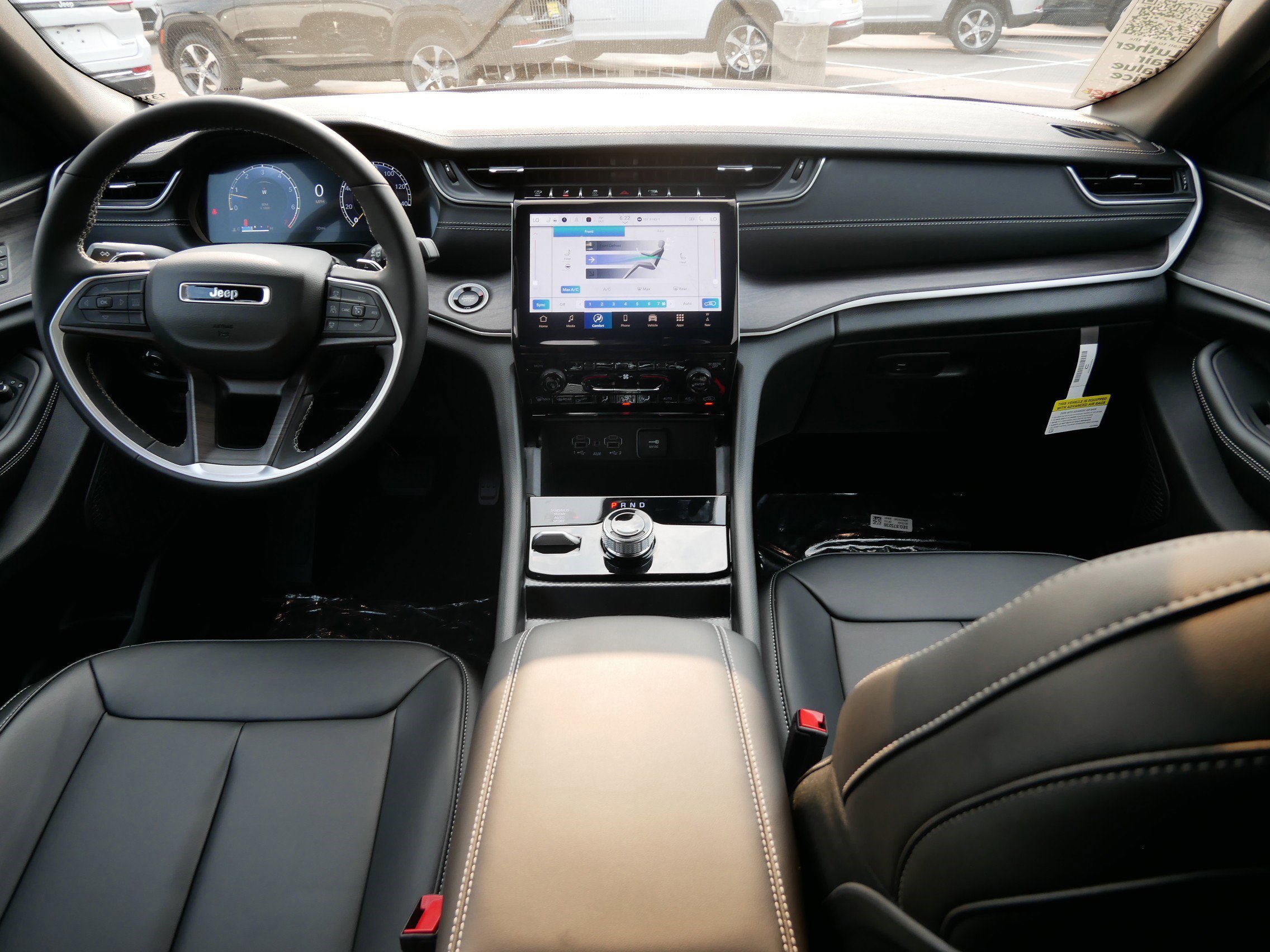 2025 Jeep Grand Cherokee Limited photo 9