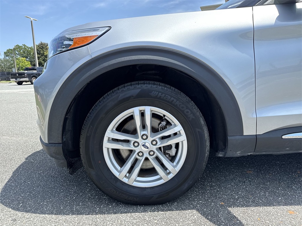 2023 Ford Explorer XLT photo 7