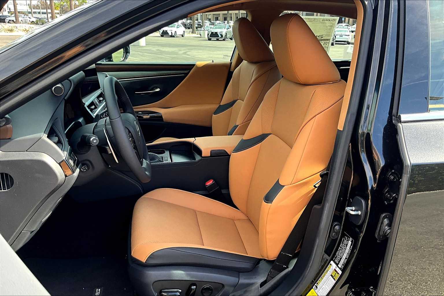 2025 Lexus ES 350 photo 14