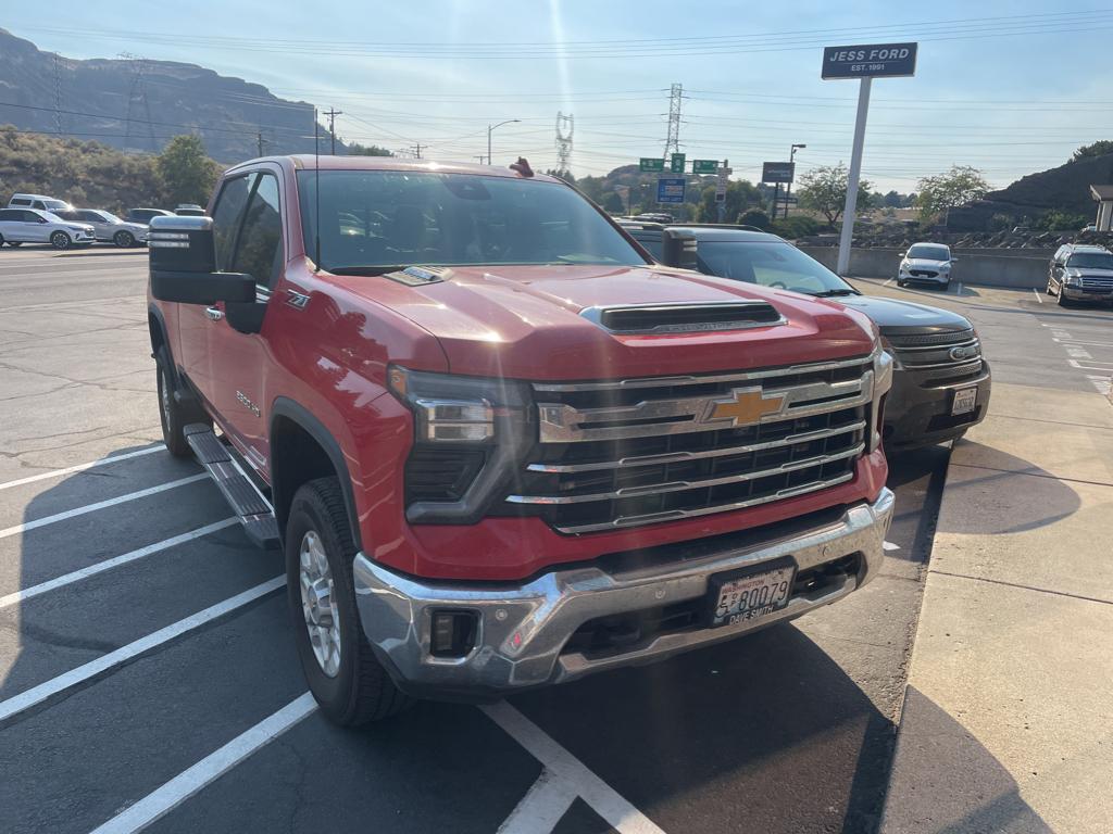 2024 Chevrolet Silverado 2500HD LTZ photo 3