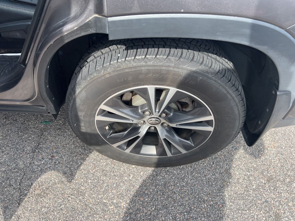 2016 Toyota Highlander XLE photo 11