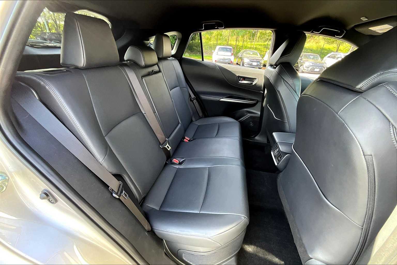 2023 Toyota Venza Limited photo 10