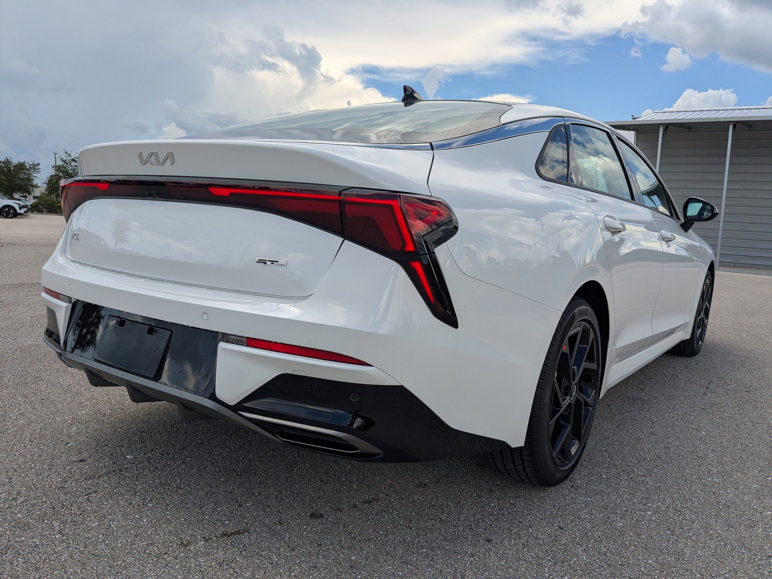 2026 Kia K5 GT-Line photo 4