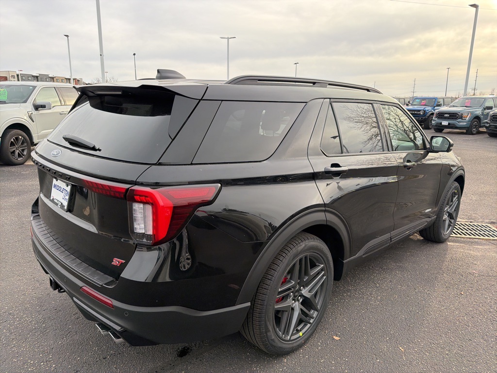 2026 Ford Explorer ST photo 2