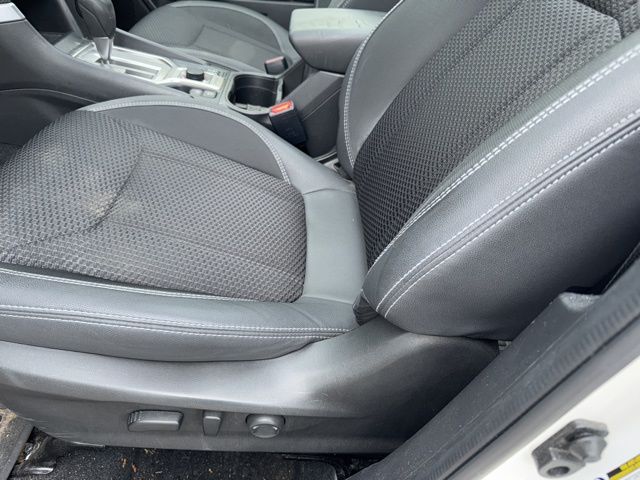 2020 Subaru Forester Premium photo 4