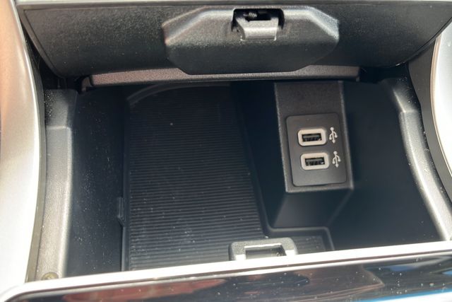 2019 Ford Edge SEL photo 34