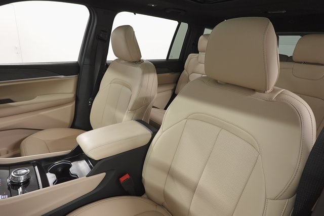 2025 Jeep Grand Cherokee Limited photo 10