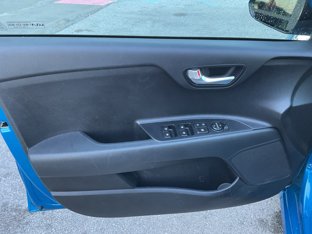2023 Kia Rio S photo 11