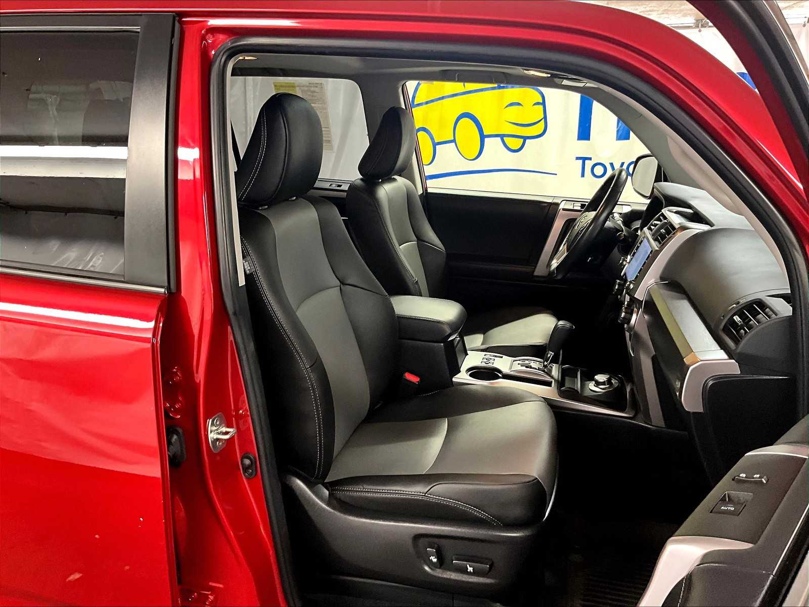 2024 Toyota 4Runner SR5 Premium photo 10